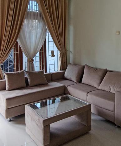 Baturetno House | Inti Homestay 3 Kamar Fasilitas Lengkap