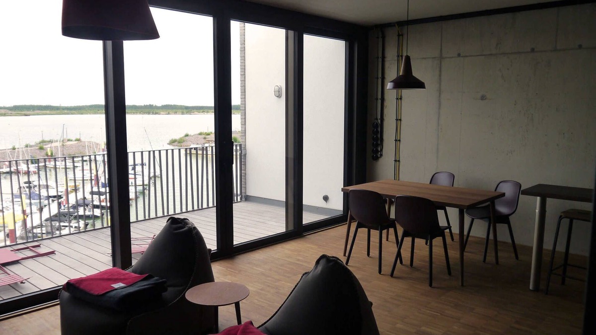 Zwenkau Apartment | Intimates (02) - Z1-THE HOUSE