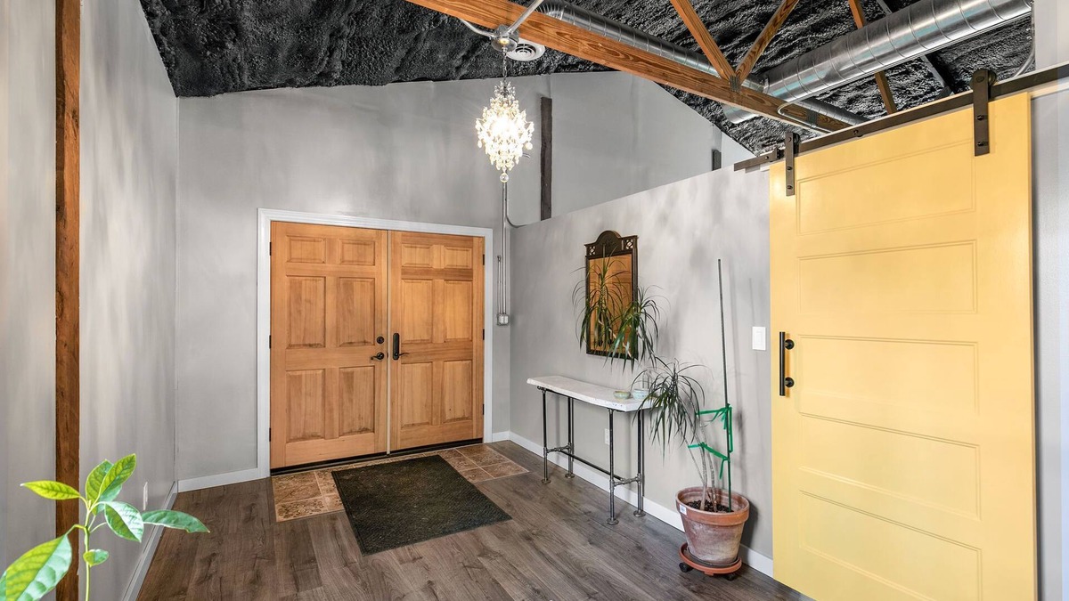Ozark House | Into the woods with this unique home near Branson