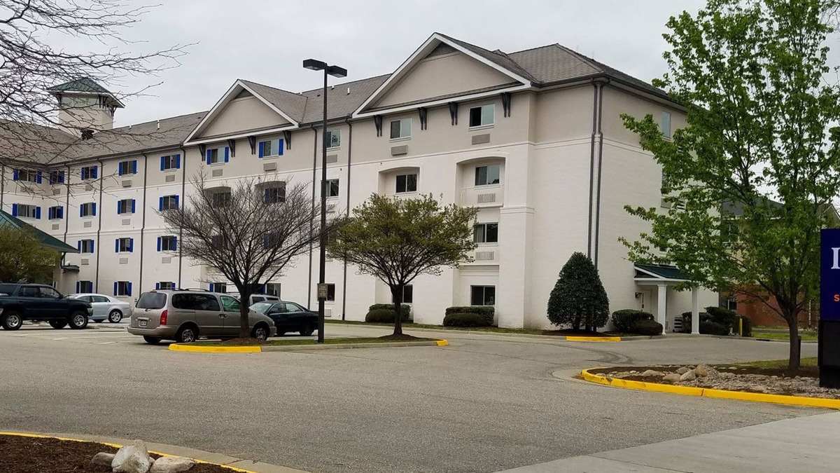 Central Newport News Hotel | InTown Suites Extended Stay Newport News VA - I-64