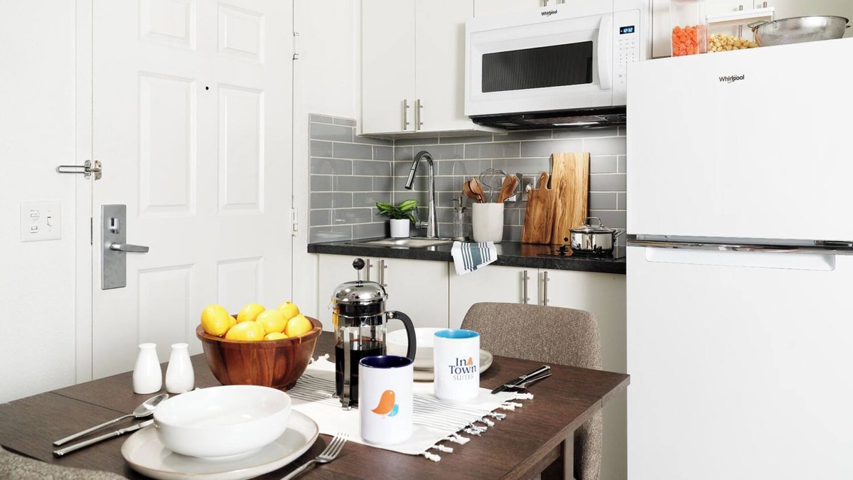 Town Center Hotel | InTown Suites Extended Stay Atlanta GA - KSU/Kennesaw