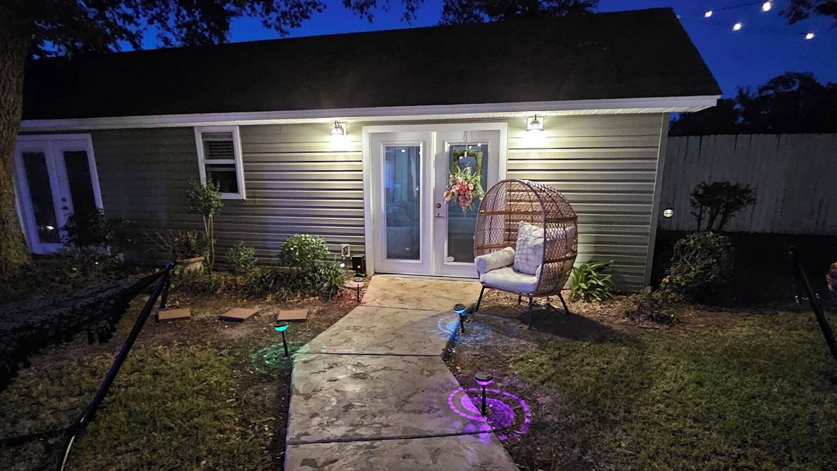 Monroe House | Intoxicating Poolhouse Paradise