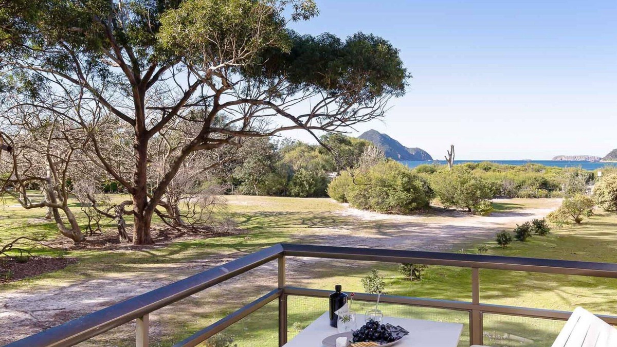 Nelson Bay Apartment | Intrepid, 1/3 Intrepid Close - Amazing views of Shoal Bay, only 100m from the Beach