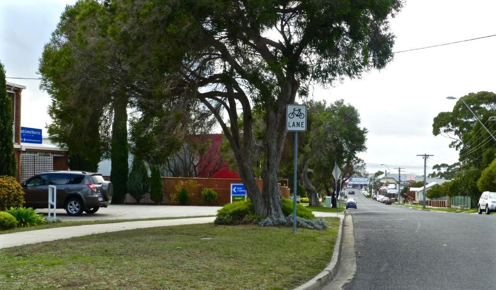 Inverloch Hotel | Inverloch Central Motor Inn
