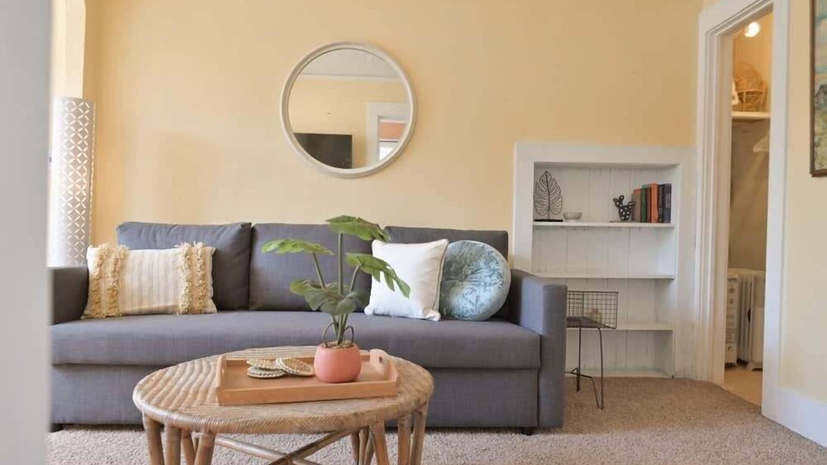 Coos Bay Apartment | #InvestREPM Historic Heritage House Apt