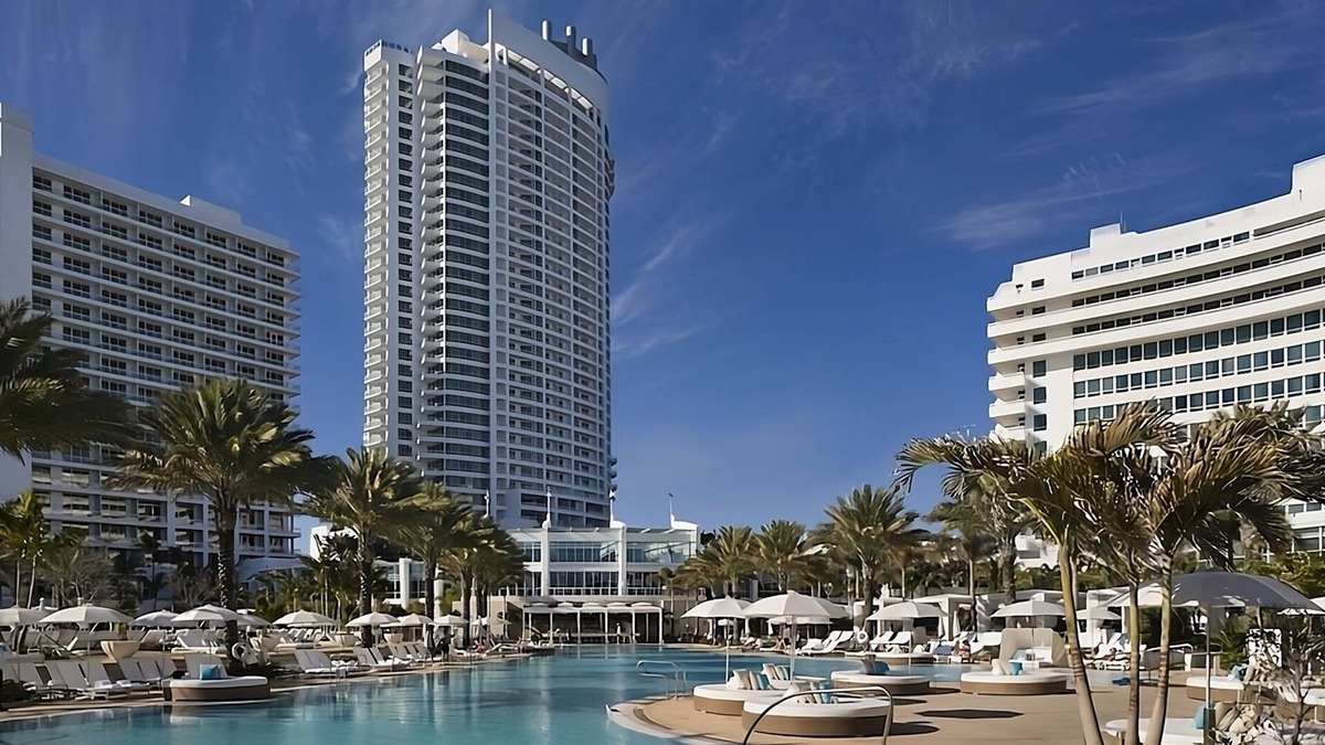 Mid Beach Hotel | Invite the Whole Family! Outdoor Pools, Near Miami Beach, 3 Spacious Units