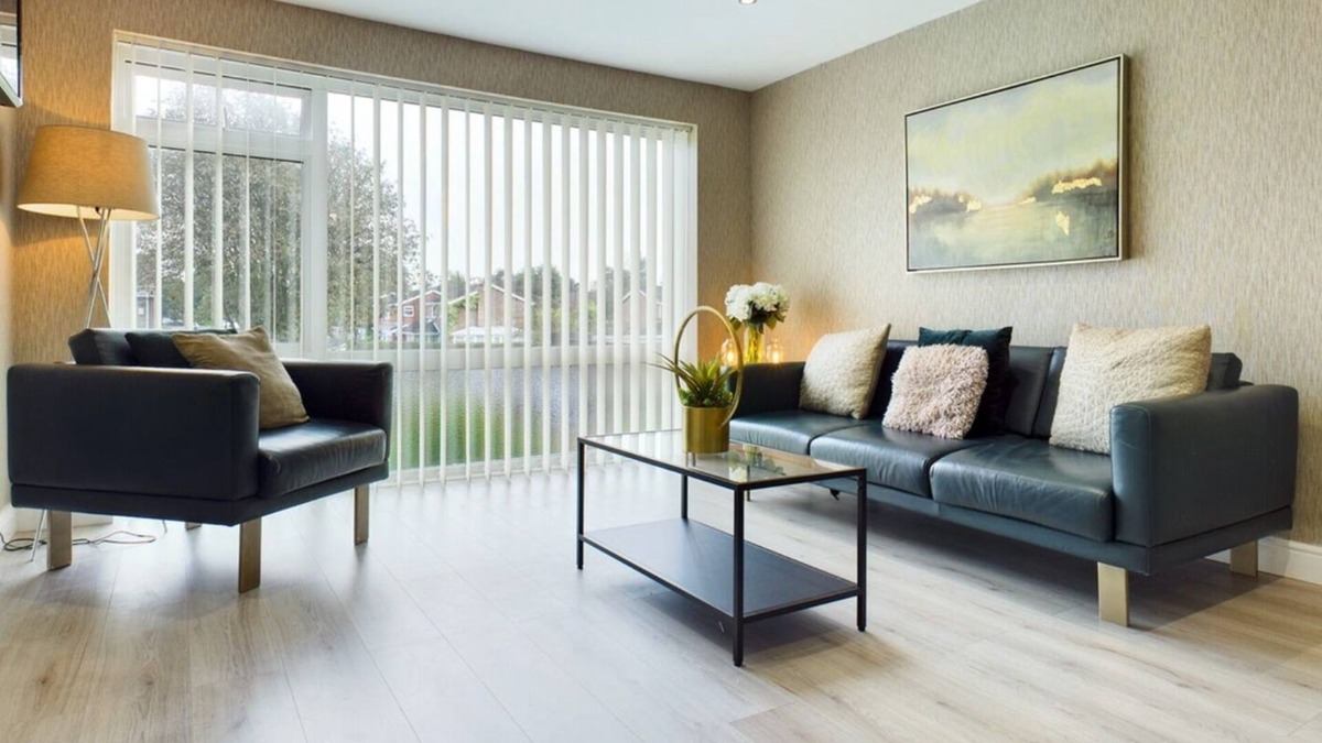 Hazlerigg House | Inviting 2-bed House in Newcastle Upon Tyne