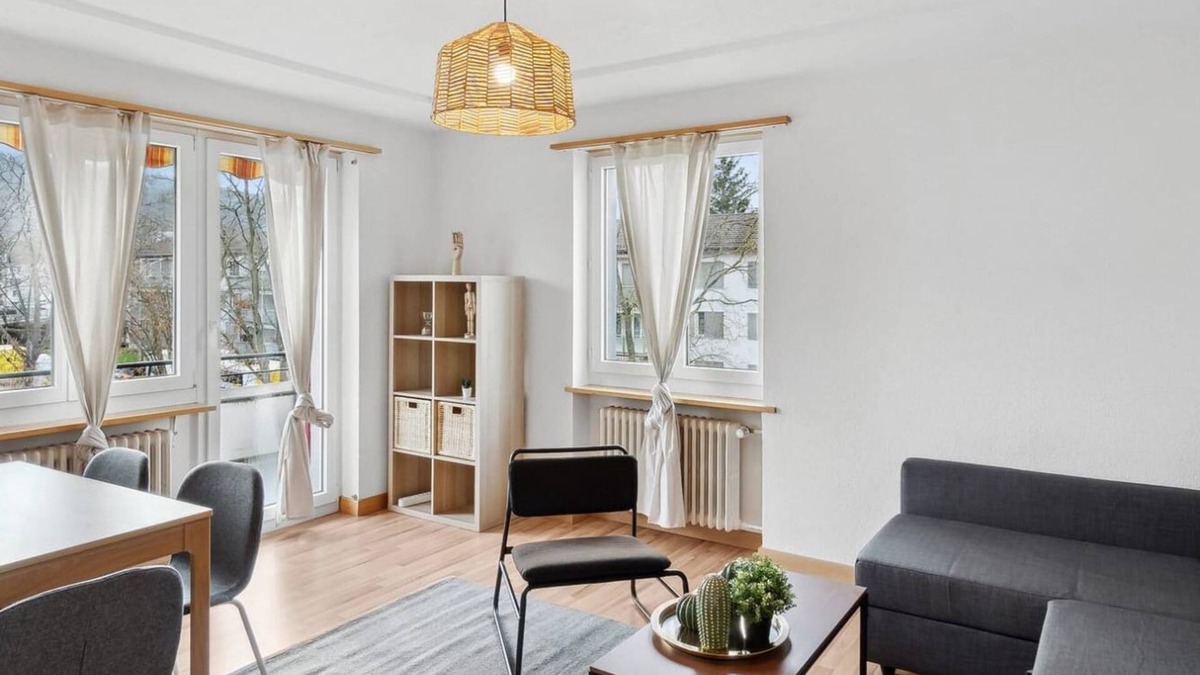 Center Apartment | Inviting 2-BR Apartment Living