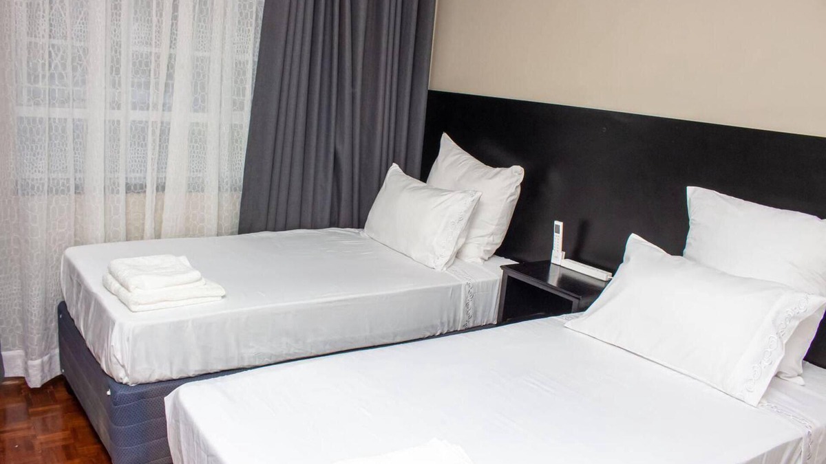 Target Area Apartment | Inviting 3-bed Apartment In The City