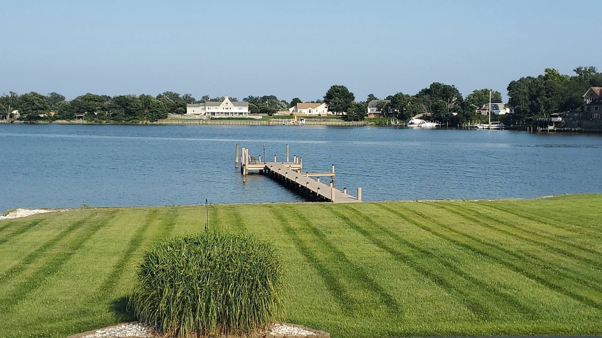 Colonial Beach House | Inviting and Serene Home on Monroe Bay Creek