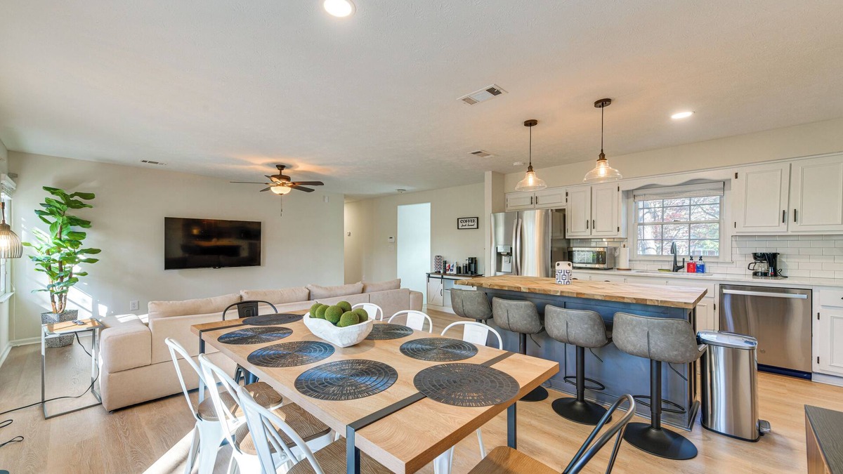 Fortson House | Inviting Columbus Home w/Deck: 7 Mi to Downtown!