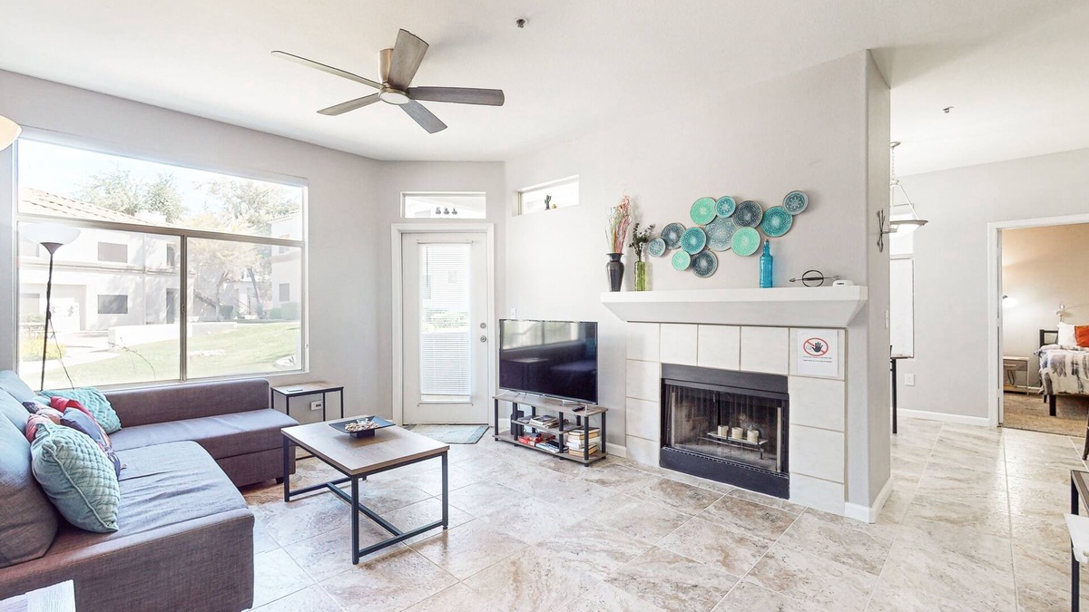 Central Scottsdale Condo | Inviting Condo w/a Shared, Heated Pool, Hot Tub, Fitness Room & Sauna