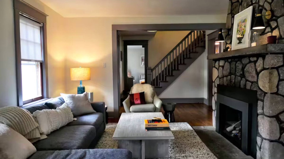 Allaben House | Inviting, Cozy Catskills Home - Primed for Fall!
