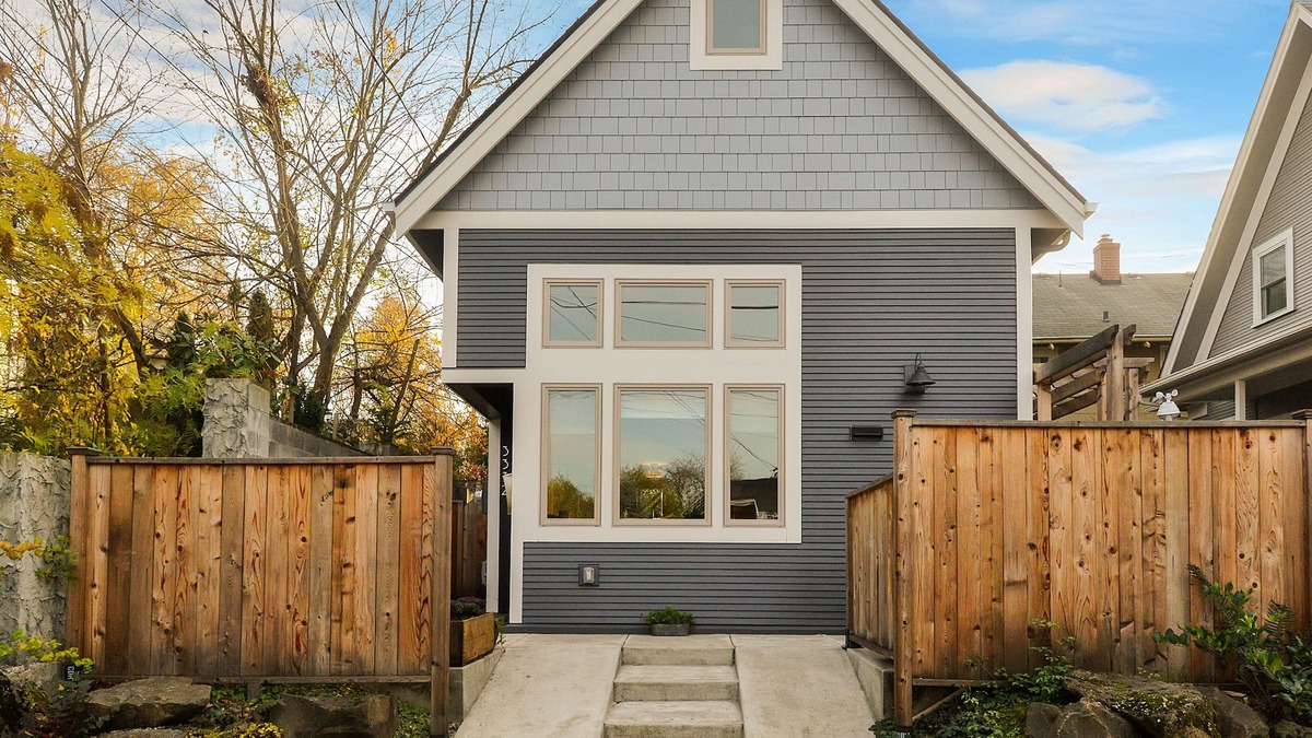 Belmont House | Inviting Designer Cottage