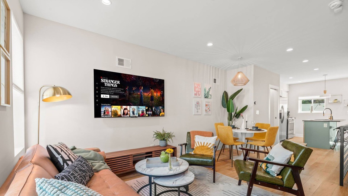 Passyunk Square House | Inviting Family Oasis & E Passyunk Game Home