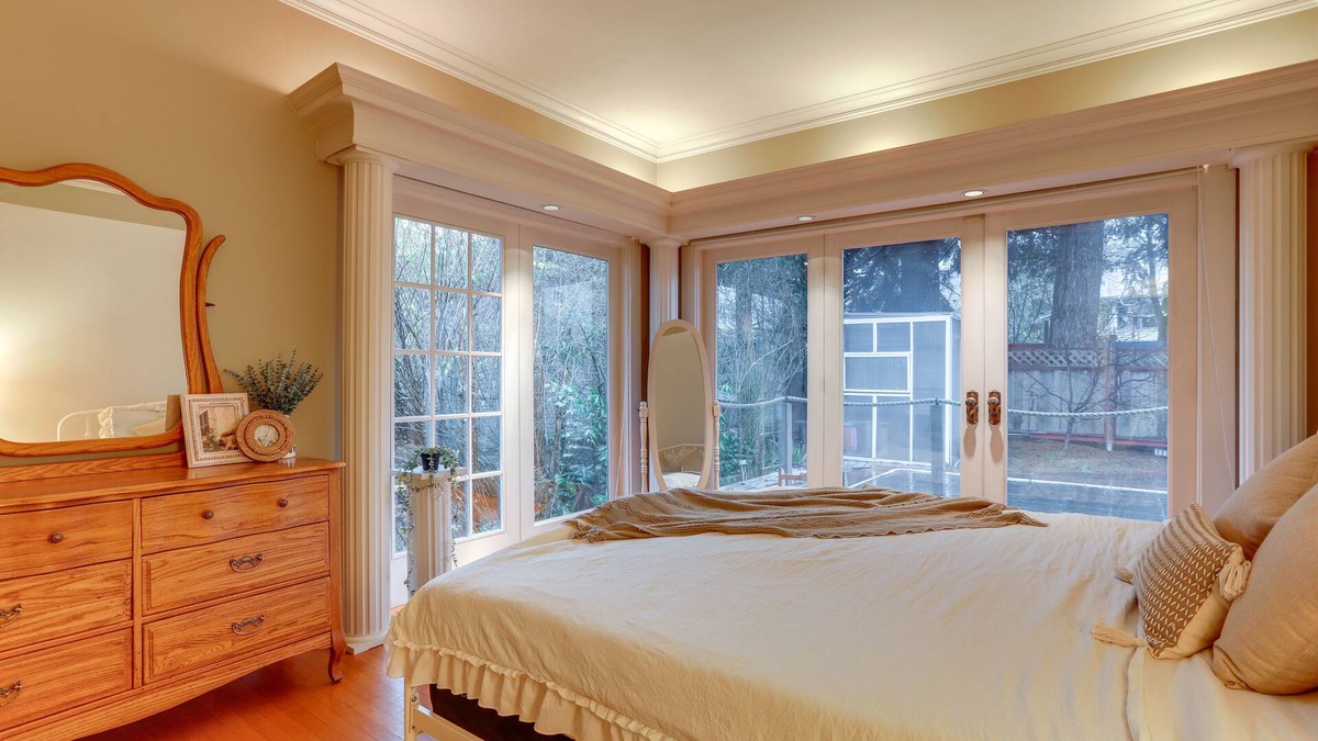 Old Ballard Apartment | Inviting Seattle Apartment: 4 Mi to Ballard Locks