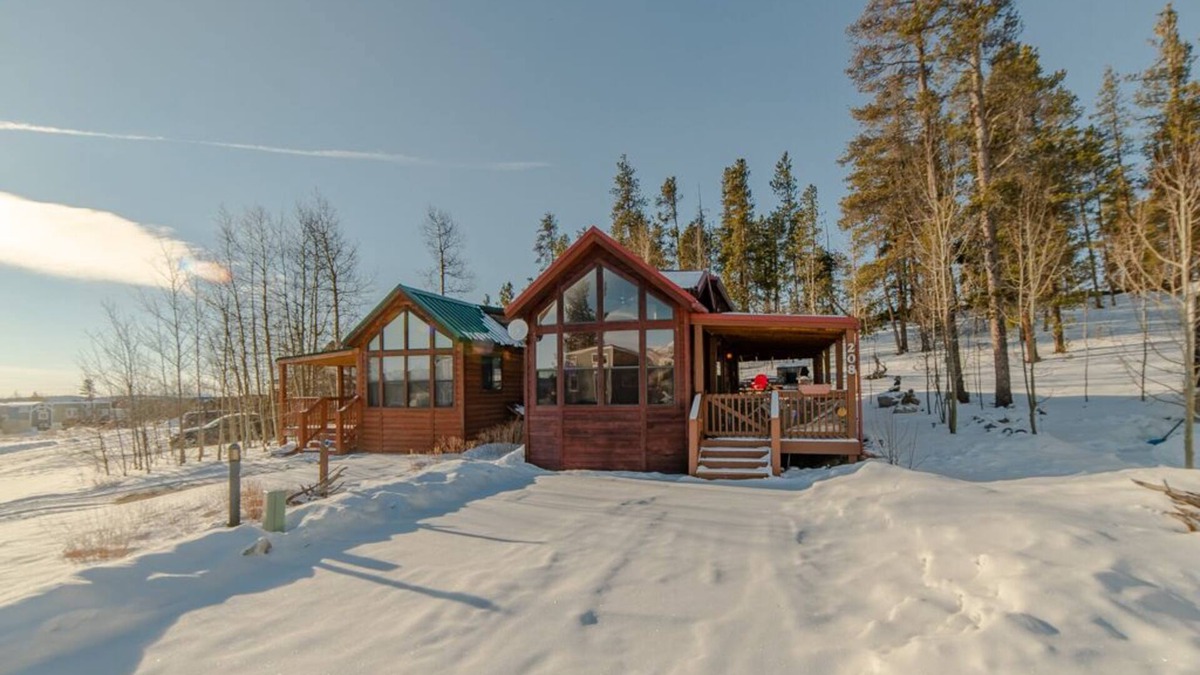 Fairplay Cabin | Inviting Tiny Home with Spacious Decks and Outdoor Space - The Northstar Cabin