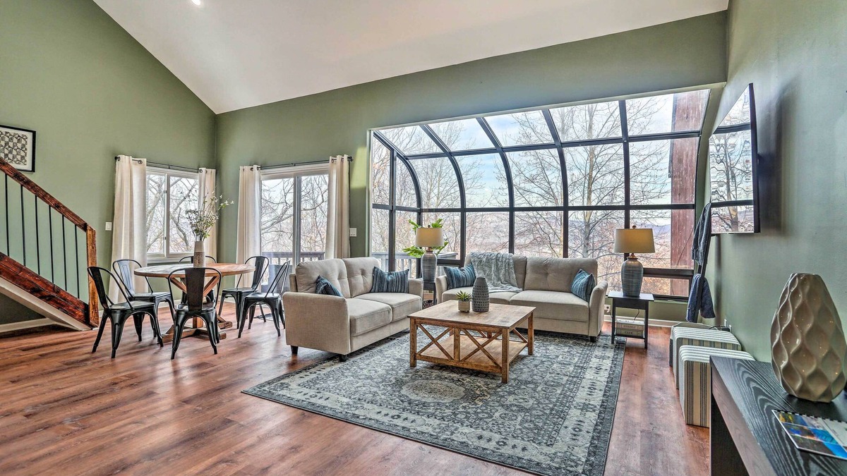 Vernon Condo | Inviting Vernon Twp Condo w/Private Balcony!