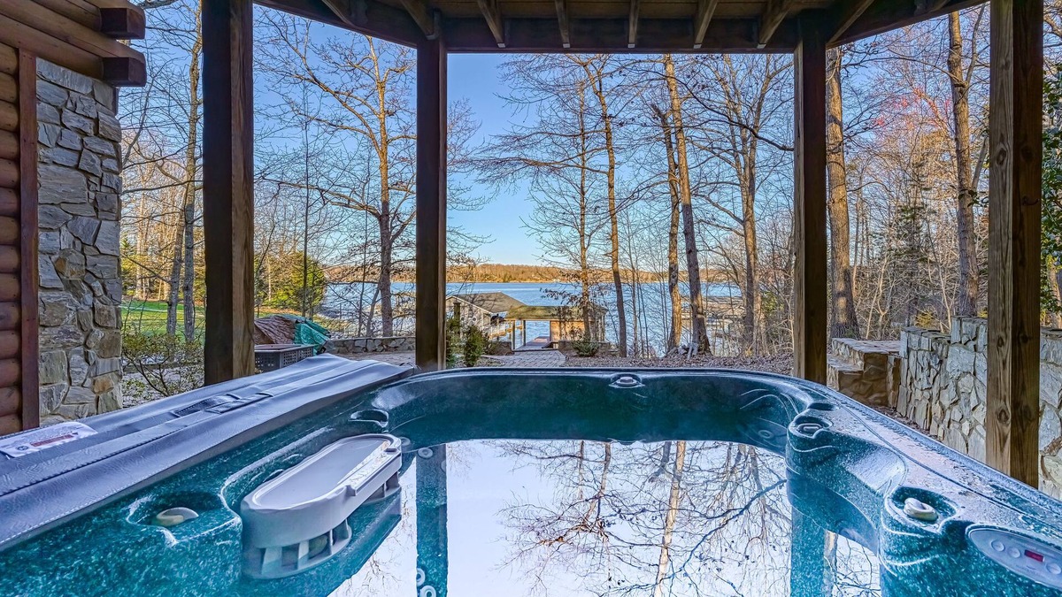 Huddleston Cabin | Inviting waterfront cabin with hot tub, kayaks, and beautiful sunsets