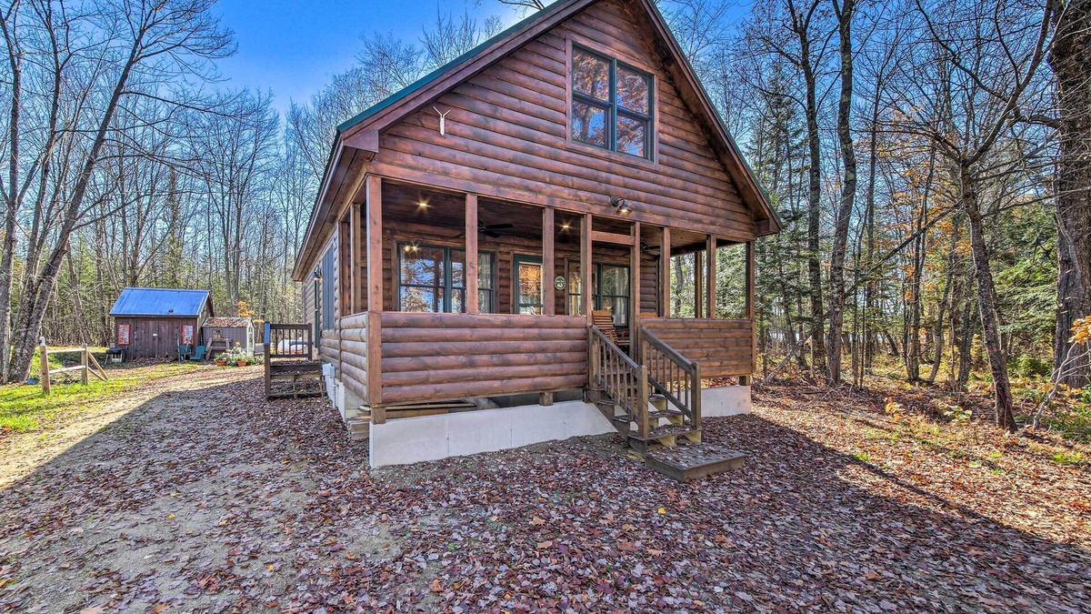 Weld Cabin | Inviting Webb Lake Cabin w/Mountain Views