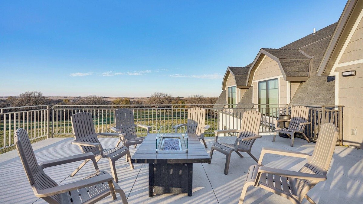 Renner House | Iowa Family Home w/Valley Views & Rooftop Deck