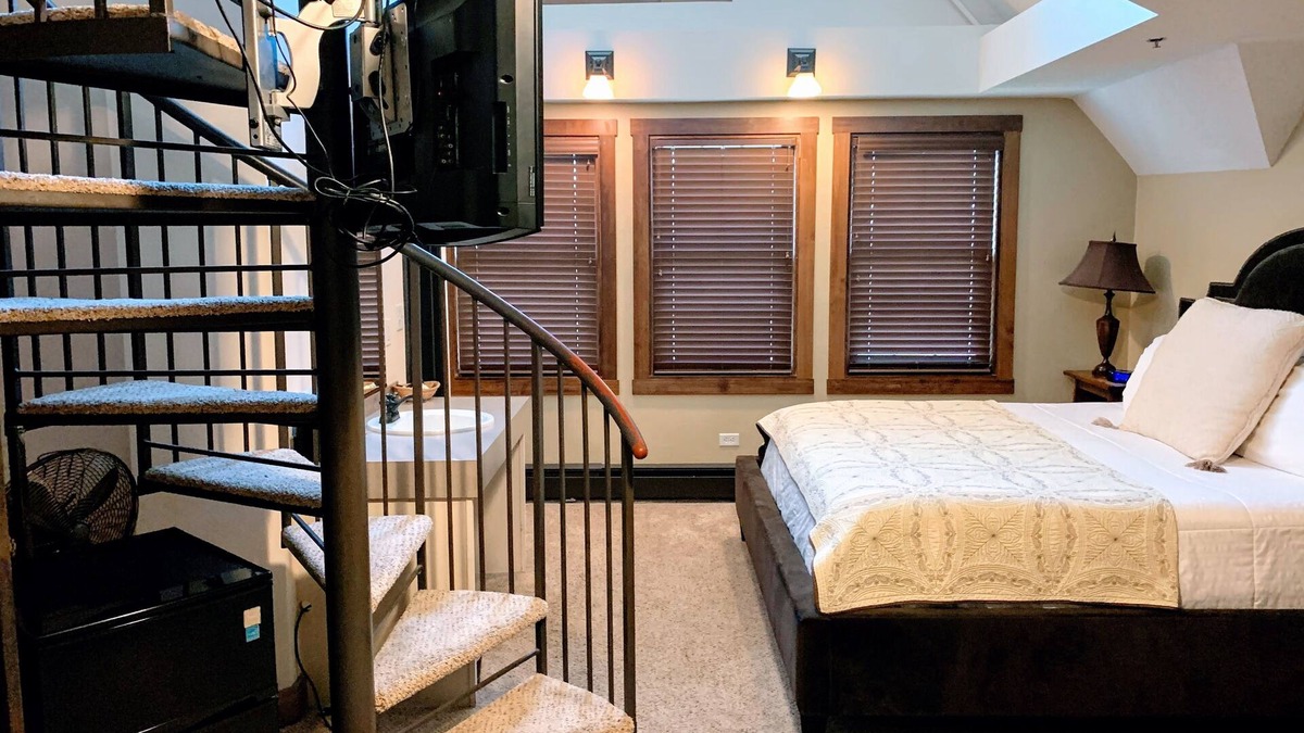 Ames Bed & Breakfast | Iowa House