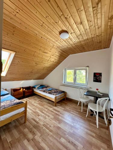 Zabierzow Hostel | IPW Café & Rooms