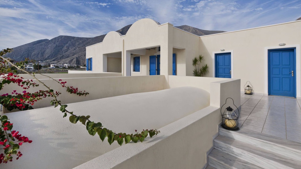 Perissa Hotel | Irigeneia Hotel