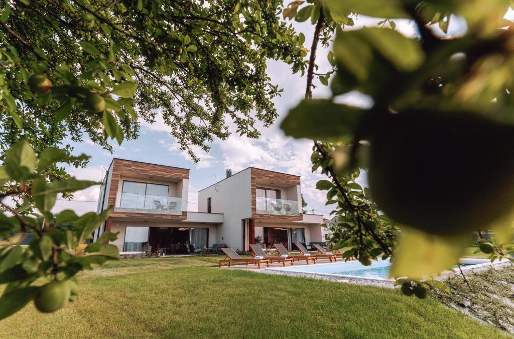 Oroslavje Apartment | Iris Croatica J - deluxe apartment with shared pool, awarded BEST APARTMENT IN CROATIA 2024