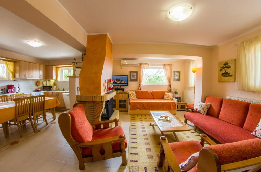 Lefkakia Apartment | Iris-Gogo House
