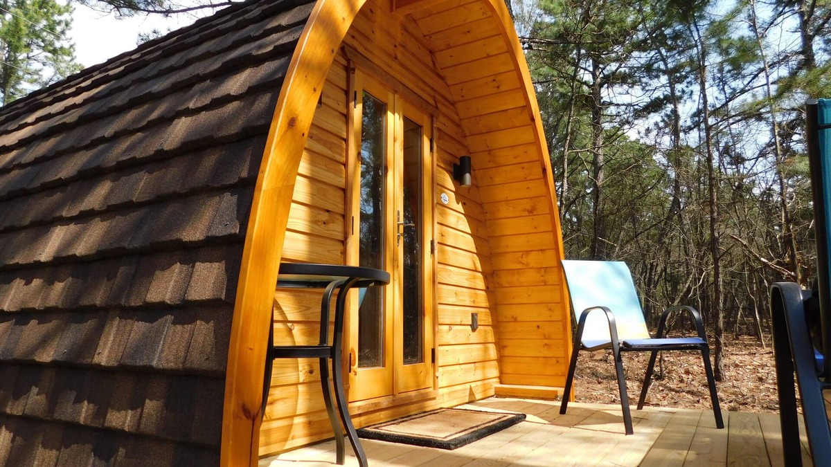 Eureka Springs Cottage | Iris Hill Glamping - " Otis " pod - 5th night FREE