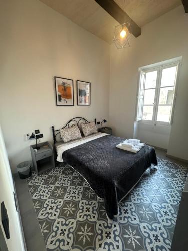 Paola Apartment | Iris -Paola Modern Townhouse