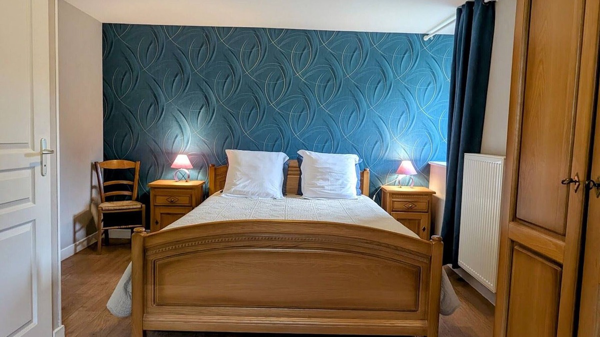 Moyenmoutier Bed & Breakfast | Iris Room in renovated house amidst nature