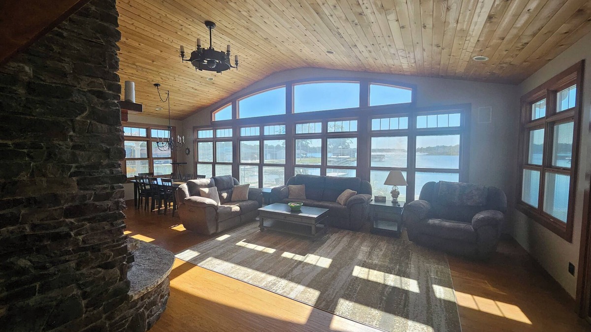 Warsaw House | Irish Lakefront, Hot Tub! Pets, dock, fishing, kayaks, ice fishing, hunting!