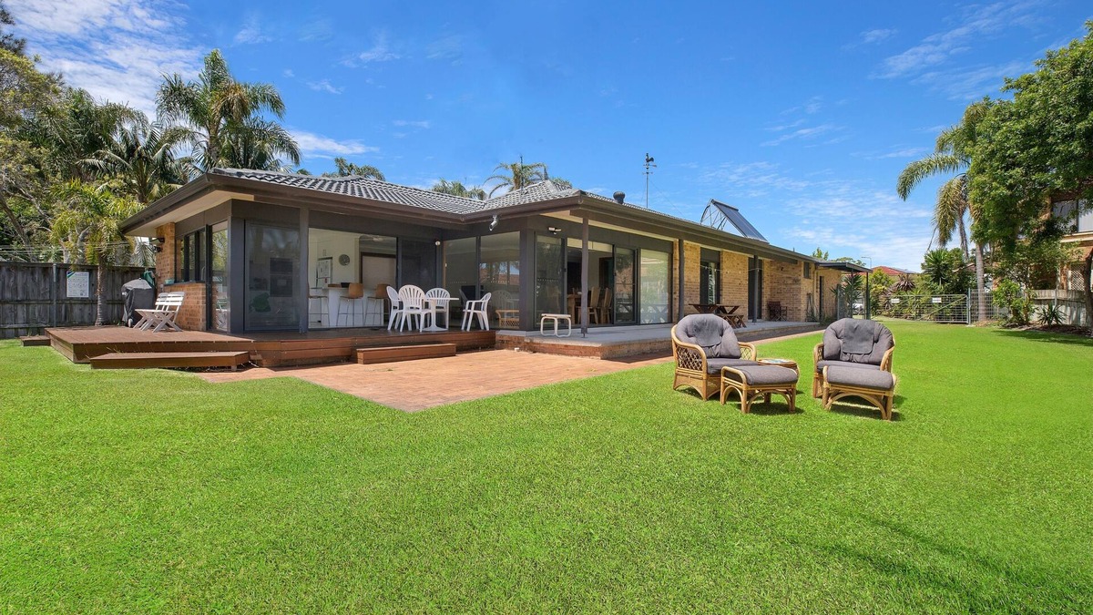 Forster House | Ironbark - Glorious waterfront