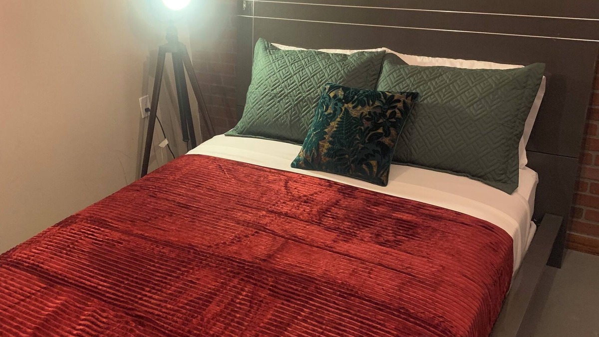 North Ironbound Villa | Ironbound Tiny Villa House