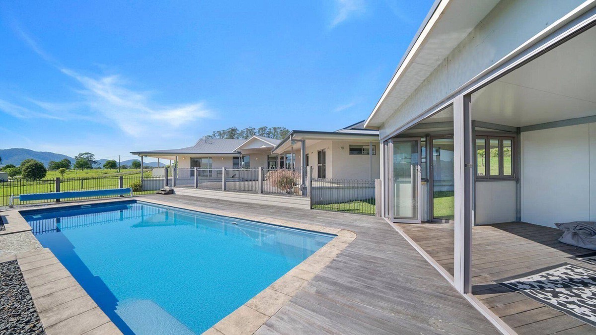 Gloucester House | Irrawang on Thunderbolts Gloucester