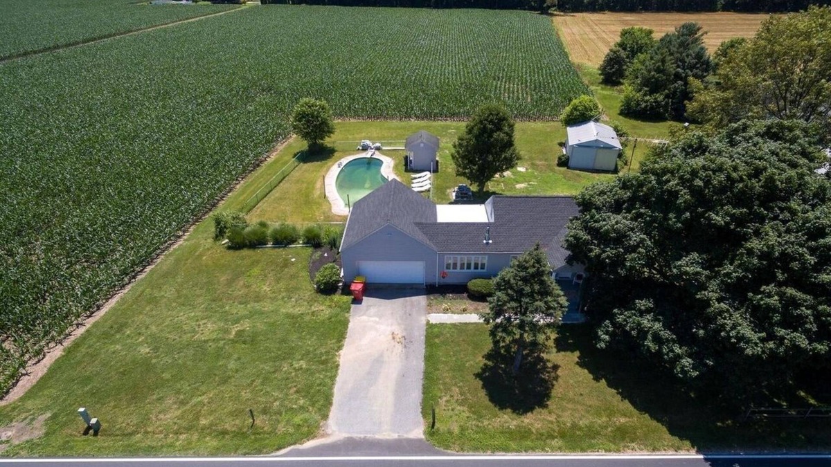 Houston Apartment | Is a cozy and private place close to Delaware Beaches, Milford and Harrintong!