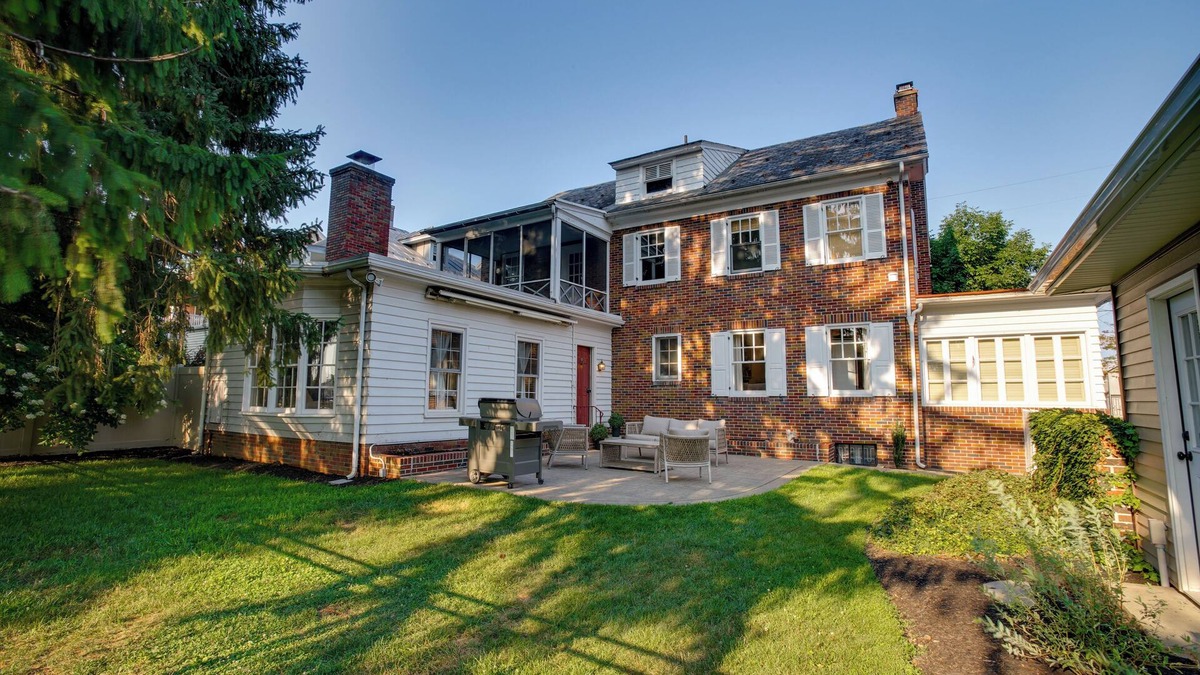 Myerstown House | Isaac Bahney Homestead w/POOL & HOT TUB