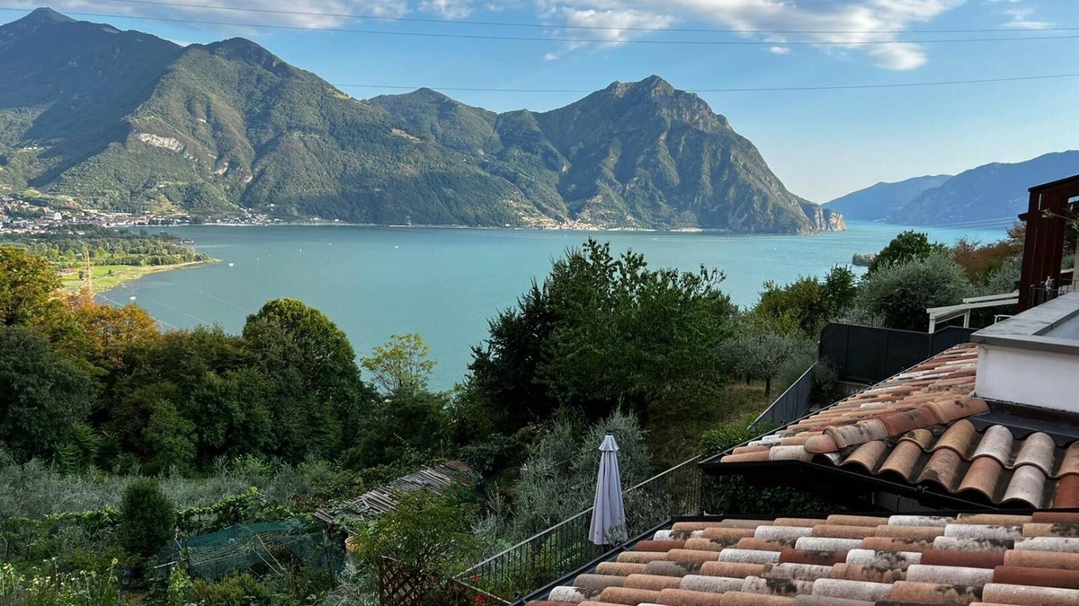 Costa Volpino House | Iseo Lake Villa with lake view and pool