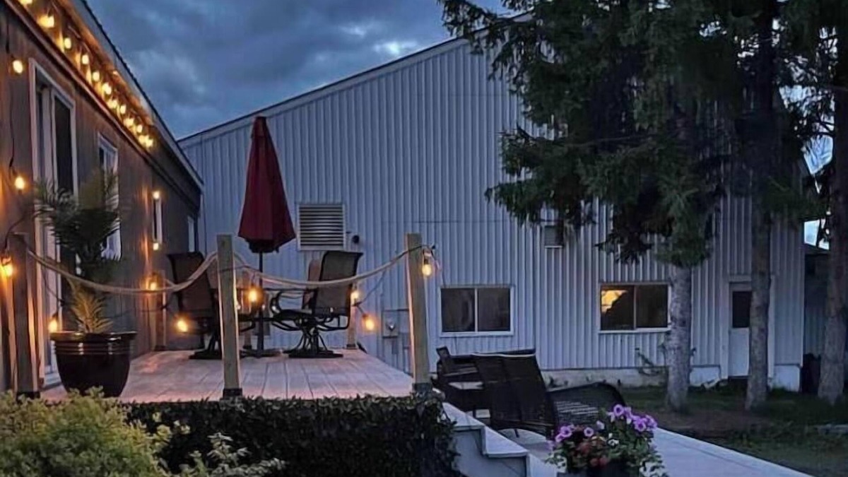 Merrickville-Wolford House | Island Apple Orchard Get Away