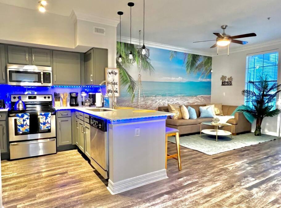 South Central Houston Apartment | Island Breeze - 1BR/Medical Center/NRG/Galleria/Downtown