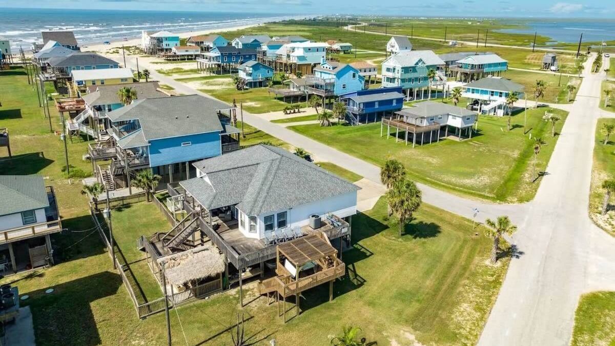 San Luis House | Island Cabana, Ocean View, Hot Tub,Fire Pit,Fence!