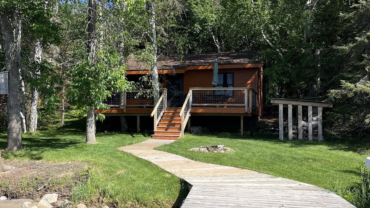 Crane Lake Cabin | Island Cabin ~ Lake living at its finest, clean, monthly only discount
