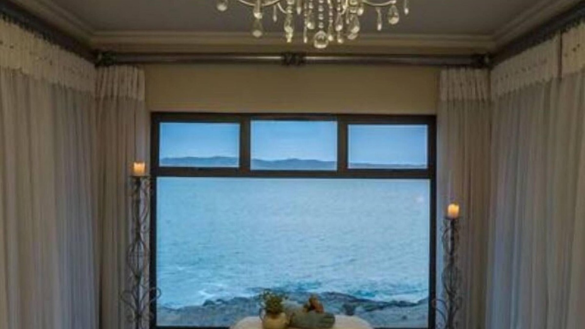 Luderitz House | Island Cottage Guesthouse