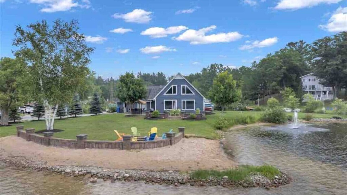 Hale Resort | ISLAND COVE on beautiful Sage Lake