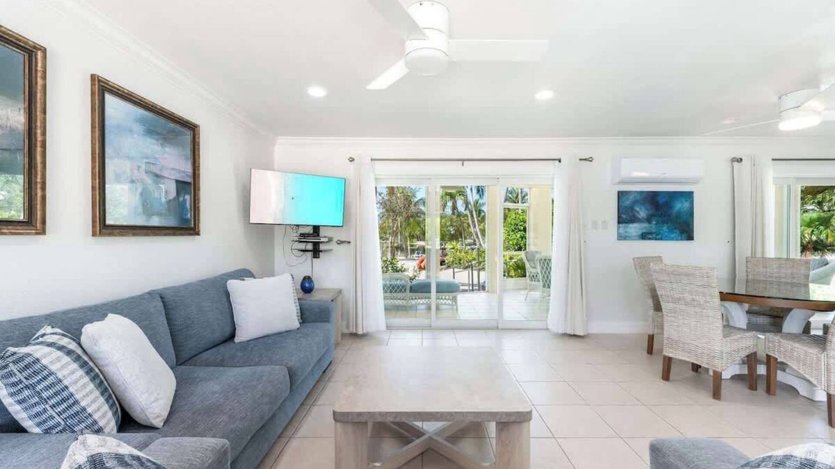 Rum Point Apartment | Island House #12 Waterfront Condo at Rum Point