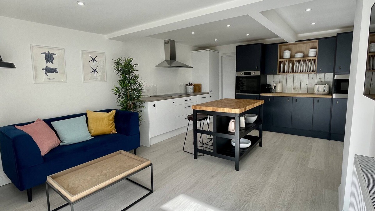 Layer Marney House | Island House is a spacious 4 bedroom detached house