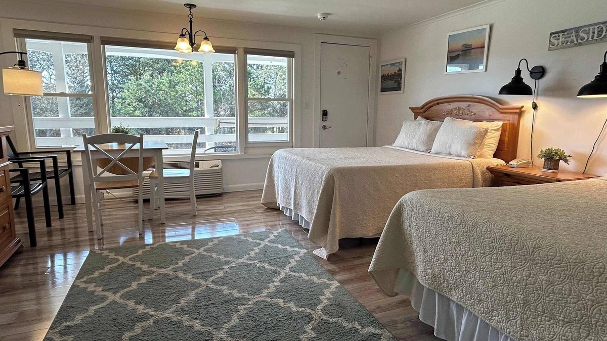 Oak Bluffs Apartment | Island Inn - Studio Suite - 17D - Oak Bluffs, MA