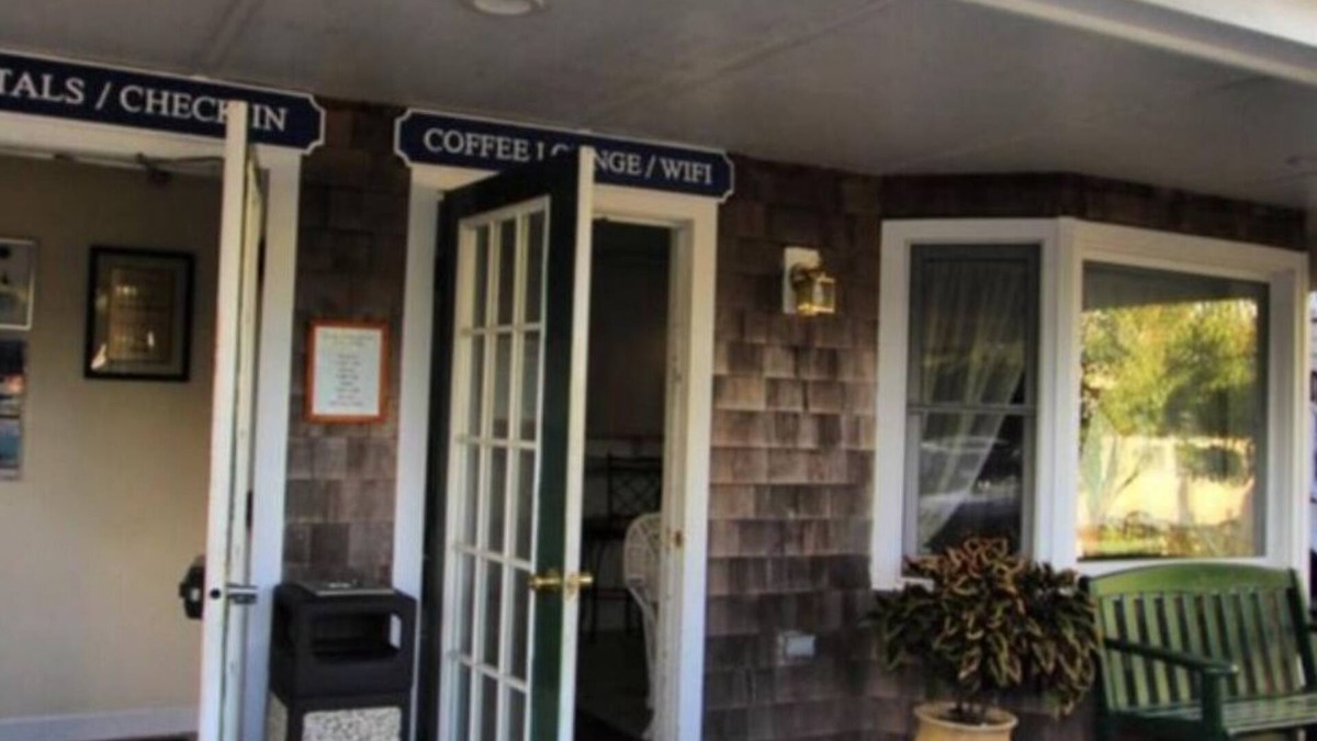 Block Island Resort | Island Manor Resort—Old Harbor